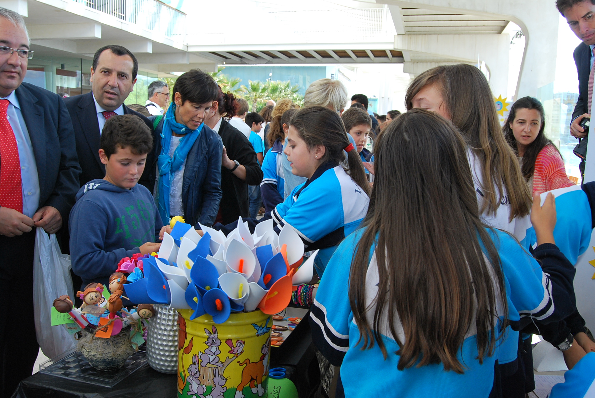 2000 estudiantes de toda la provincia muestran sus microempresas en la Feria del Emprendimiento